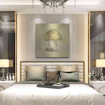 Art mural en métal luxueux «Treasured Mushroom» par Yass Naffas Designs, 36 po x 36 po