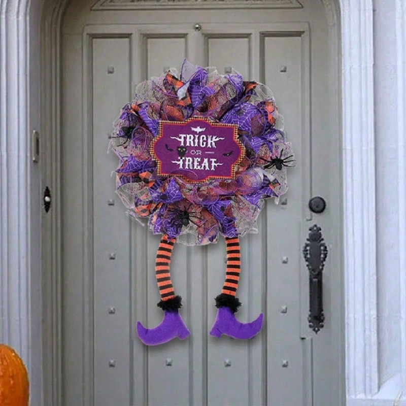 Couronne d'Halloween pour porte d'entrée - Couronne de maille artificielle sur le thème de la sorcière avec chapeau et pieds, parfaite pour la décoration extérieure; Convient pour Halloween, l'Action de grâce et l'automne