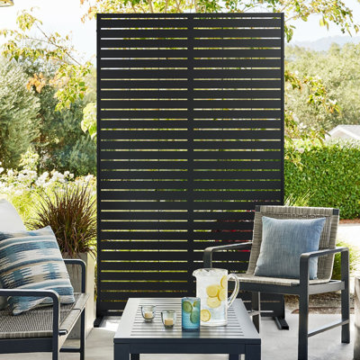 Metal Privacy Screen - Freestanding Outdoor Privacy Screen for Patio Balcony