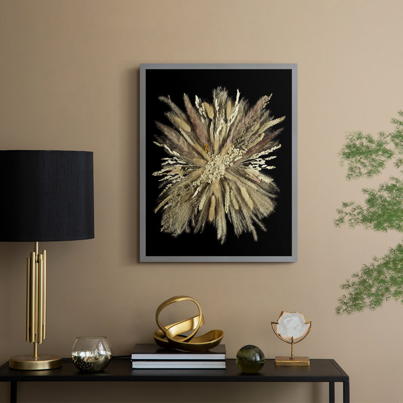 Nosegay IV, reproduction d'art encadrée - bois massif, H 30 po x l 24 po, Gris