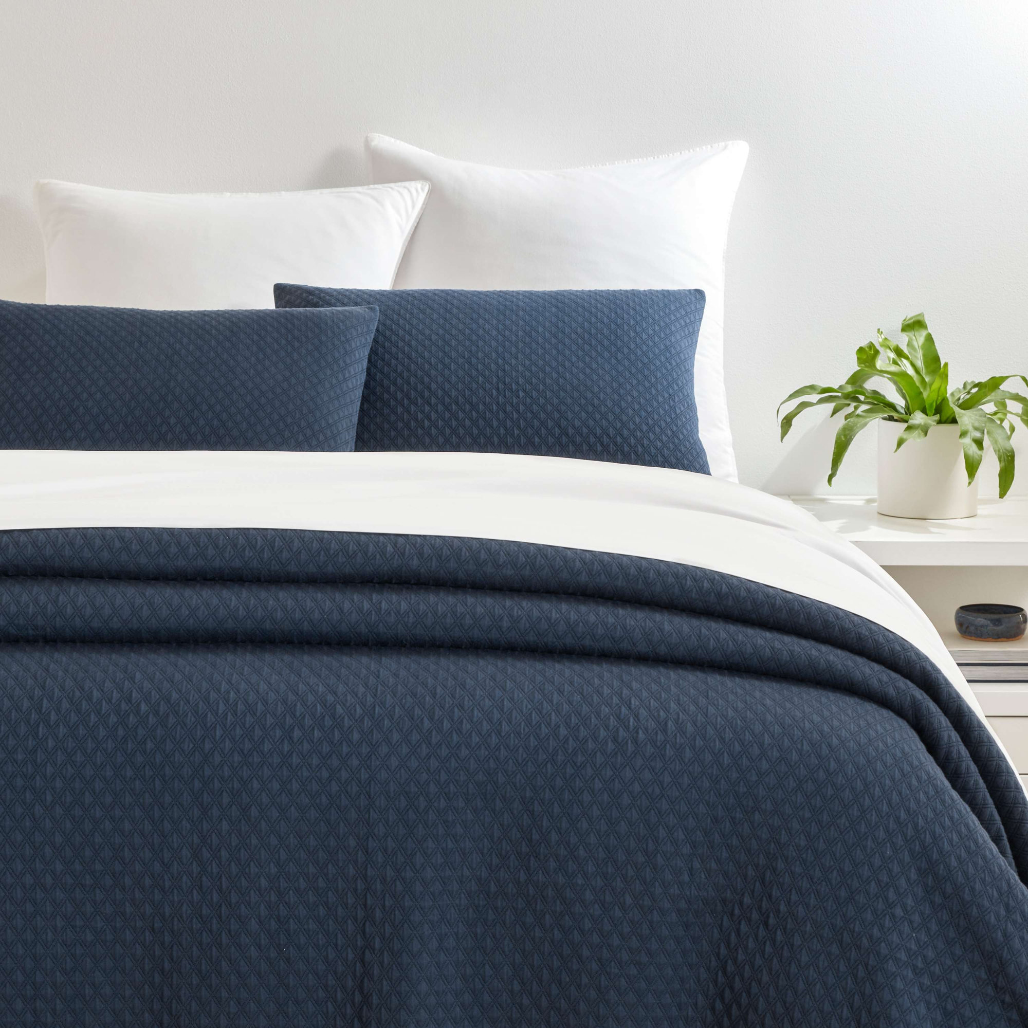 Bridie Cotton Coverlet Set, Navy, Full/Queen Coverlet/Bedspread + 2 Standard Shams