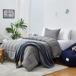 Aeropostale Marshmallow Wave Bedroom Comforter And Matching Sham Set