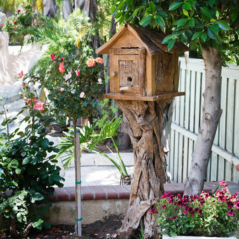 Maison d'oiseaux en bois flotté Harini - 5 pi H