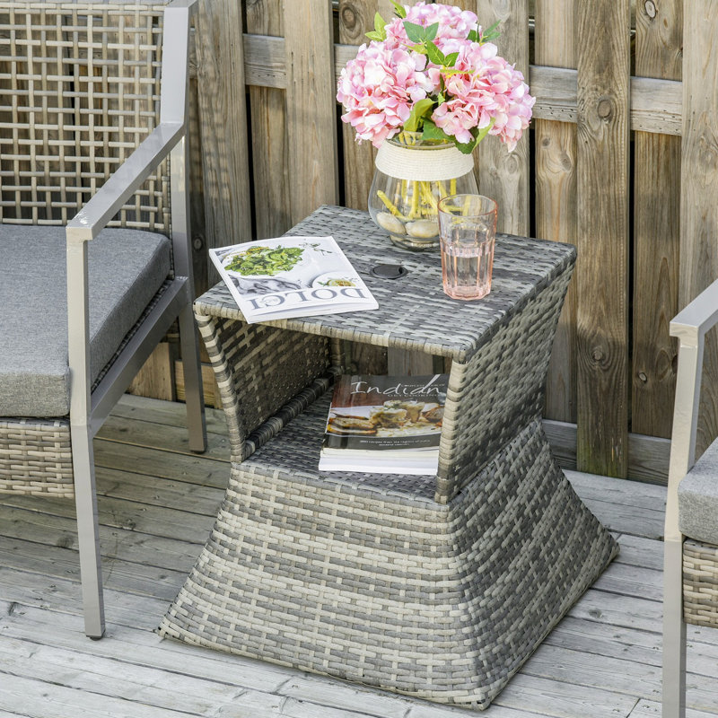 Table d'appoint en osier de rotin avec trou pour parasol et tablette de rangement à 2 niveaux, Gris, Grey
