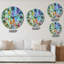 Horloge murale moderne avec impression géométrique bleu-vert et violet sur fond turquoise-73160300
