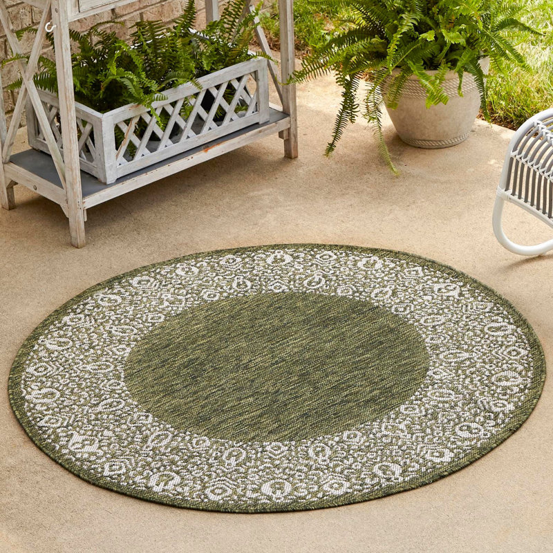 Tapis d'intérieur / extérieur vert Finbar, Rond 5 pi 3 po