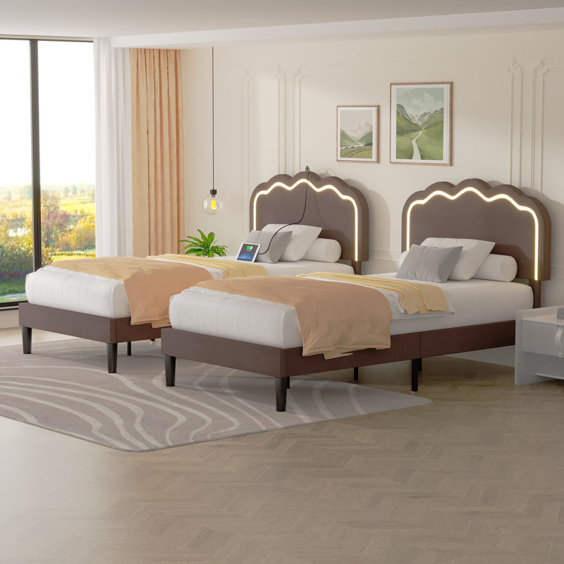 Aundreya Metal Platform Bed, Gray