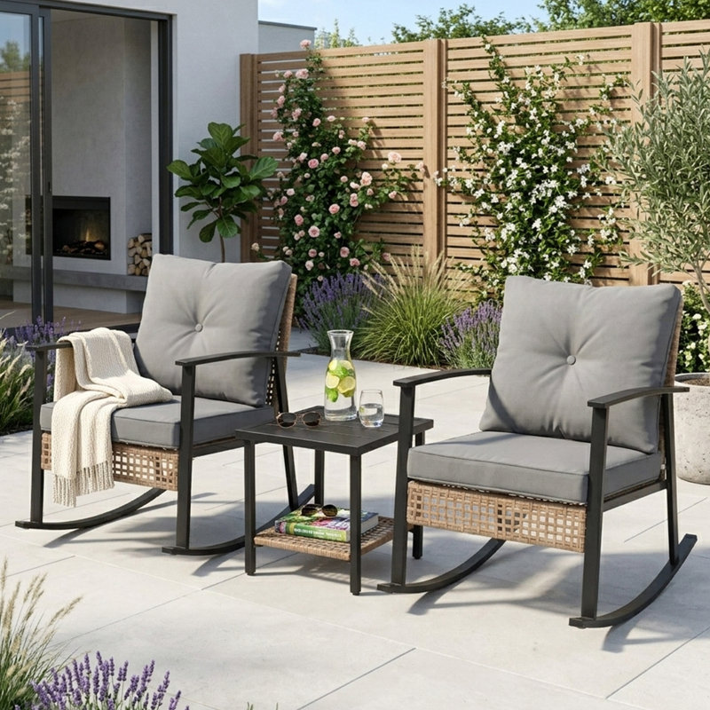 Ensemble de chaises berçantes 3 pièces en osier avec coussins et table basse pour véranda ou balcon, Grey