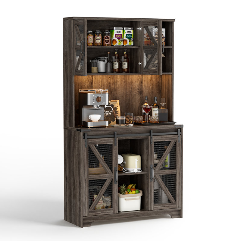 Garde-manger rustique de 70,87 po de hauteur avec lumières DEL et station de charge, armoire de rangement avec porte de grange coulissante et tablettes réglables