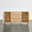 Buffet 62 po Mid-Century avec 3 tiroirs cannelés et 2 portes Mid-Century-117793388