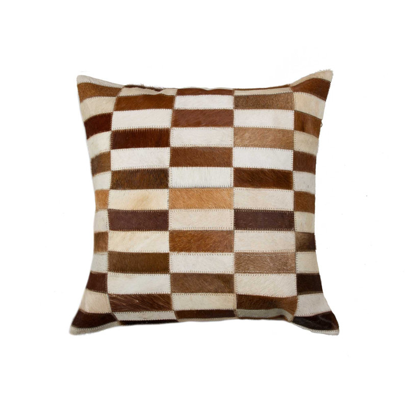Coussin 18 "en peau de vache brune et blanche