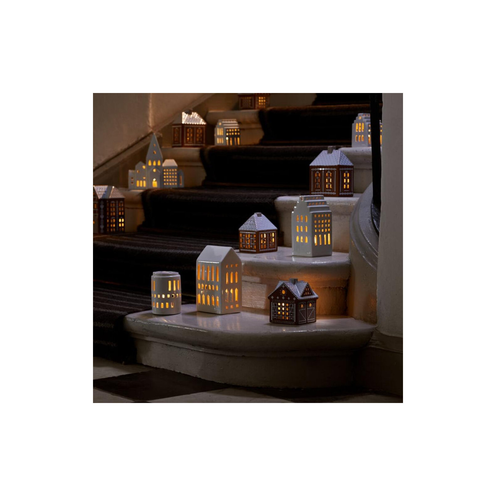 Gingerbread Lighthouse Christmas Stall H 4.5" Brown