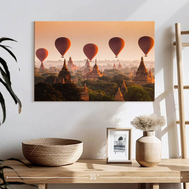 Ballons Mehar au-dessus des tempes de Bagan, H 16 po x l 24 po