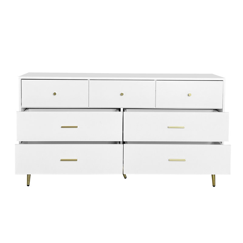 Grande commode à sept tiroirs avec poignée dorée et pieds dorés