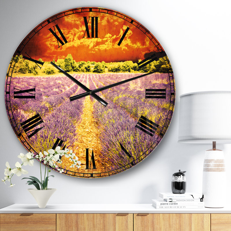 Magnifique champ de lavande et coucher de soleil - Horloge murale traditionnelle, Moyen