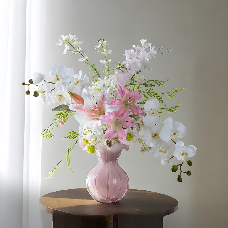 Ornements de fleurs simulées