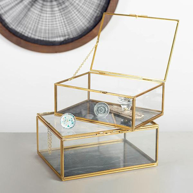 Boîte à bijoux avec cadres