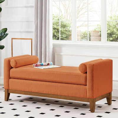 Grand canapé rembourré orange confortable en tissu bouclé avec coussins et double accoudoirs, idéal pour se détendre dans le salon ou l'entrée. Dimensions : 130 cm (L) x 47 cm (l) x 57 cm (H). Installation simple et installation facile.