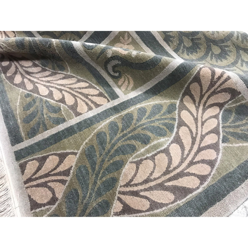 Hand-Knotted High-Quality Green Area Rug