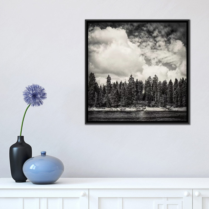 Clouds far out, reproduction de photo sur toile tendue, H 18 po x l 18 po x P 1,5 po, Toile avec cadre noir, Pas de tapis
