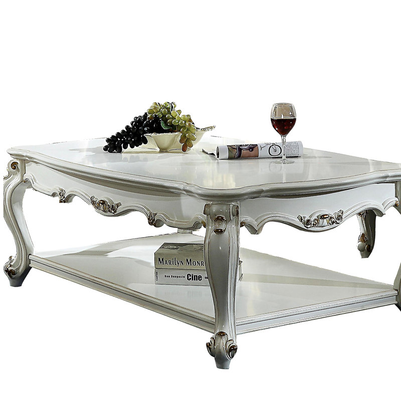 Table basse rétro avec base perlée