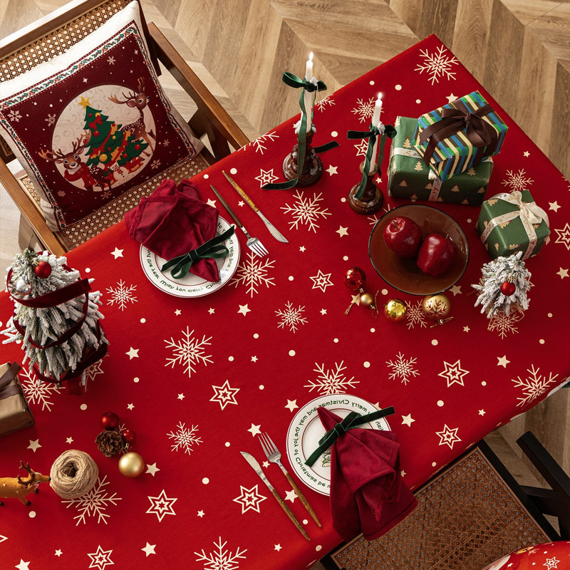 Nappe rouge festive Père Noël et flocon de neige 56 po x 56 po