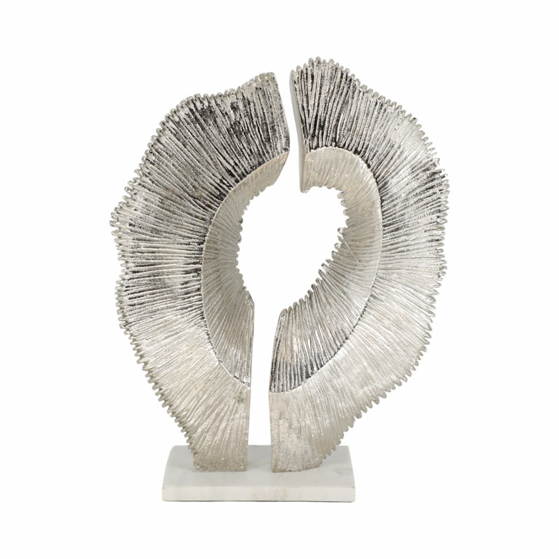 18" Shiloh Carved Statuary, Silver
