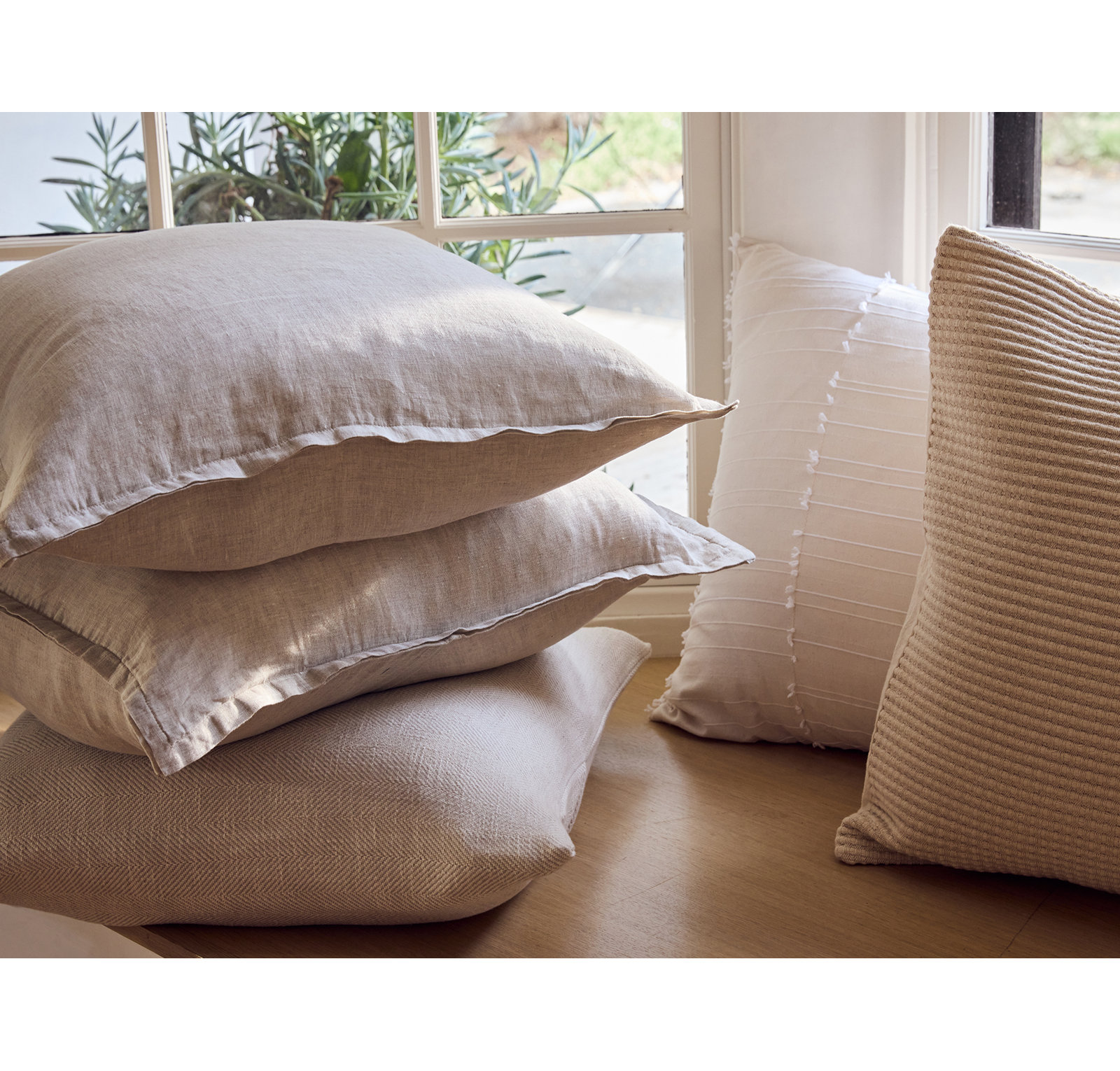 Coyuchi 36" x 22" Linen Pillow Cover, Natural Chambray, Square 22"
