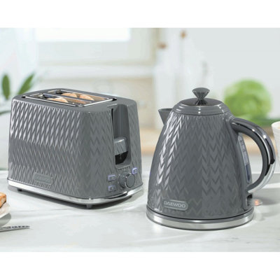 Daewoo Argyle 1.7L Plastic Electric Tea Kettle