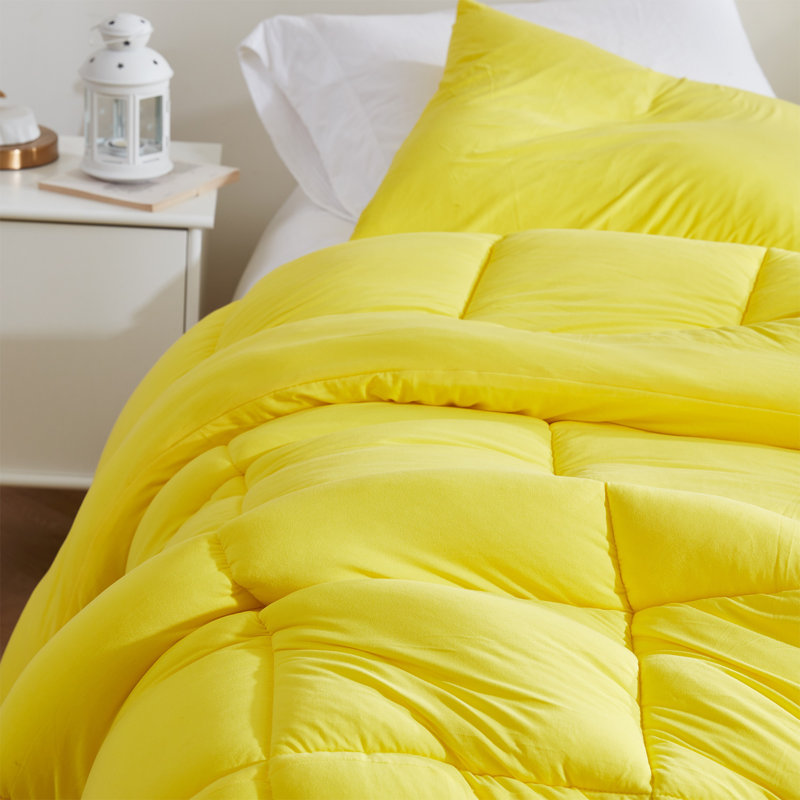 Summertime Coma Inducer Buttery Soft Oversized Comforter, Queen Comforter, Yellow