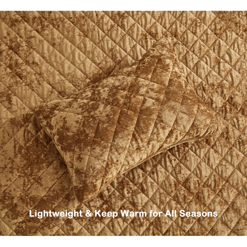 Caramel Gold Velvet Queen Quilt Set with Diamond Stitching