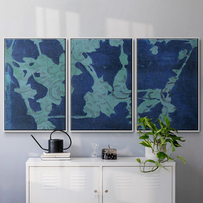 «Brackish Flowers I», reproduction sur toile flottante 3 pièces