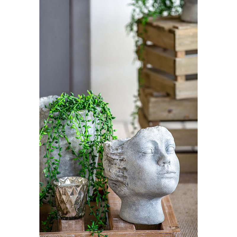 Ladbroke Statue Planter, 7.7" H x 5.5" W x 6.9" D