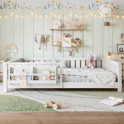 Grand lit pour enfants avec clôture et bibliothèque intégrée, grand lit Montessori avec lattes et garde-corps de sécurité, lits Montessori faciles à assembler pour enfants, lits blancs