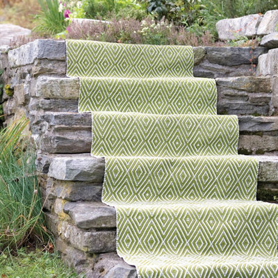 Diamond Sprout/White Handwoven Indoor/Outdoor Rug