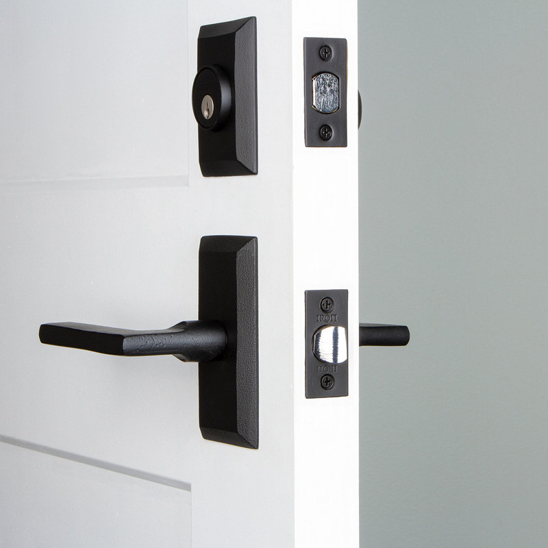 Ensemble de porte d'entrée en fer Ageless avec verrou à cylindre simple et levier Dirk Ageless, 2.375, À gauche