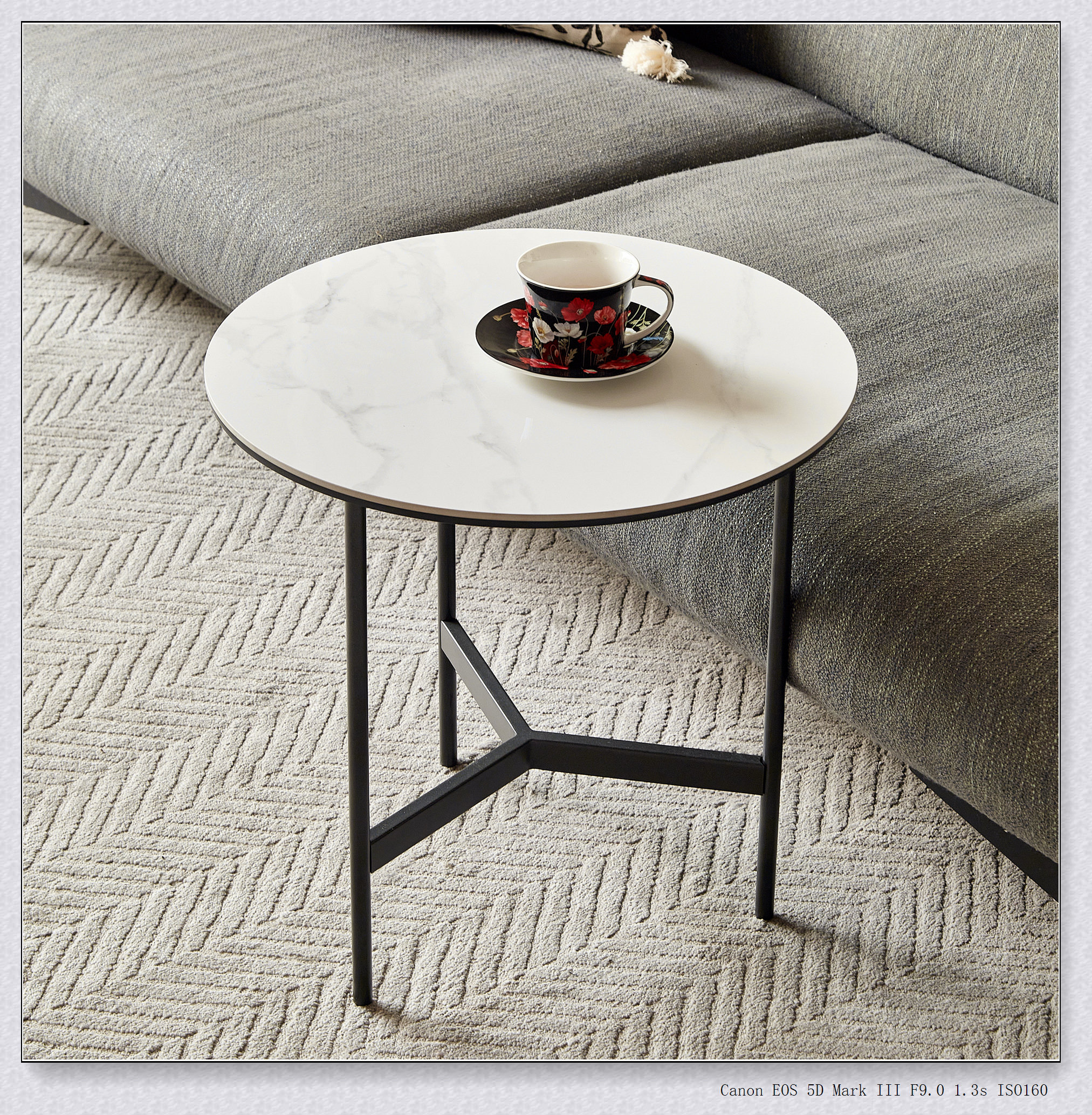 Think Urban End/Side Tables - Small Round Accent Table, Metal Narrow ...