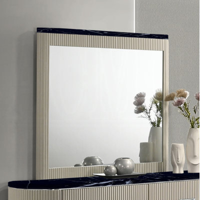 Poynter Mirror