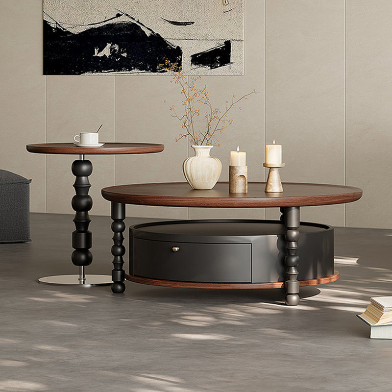 Ensemble de tables basses en bois de style français