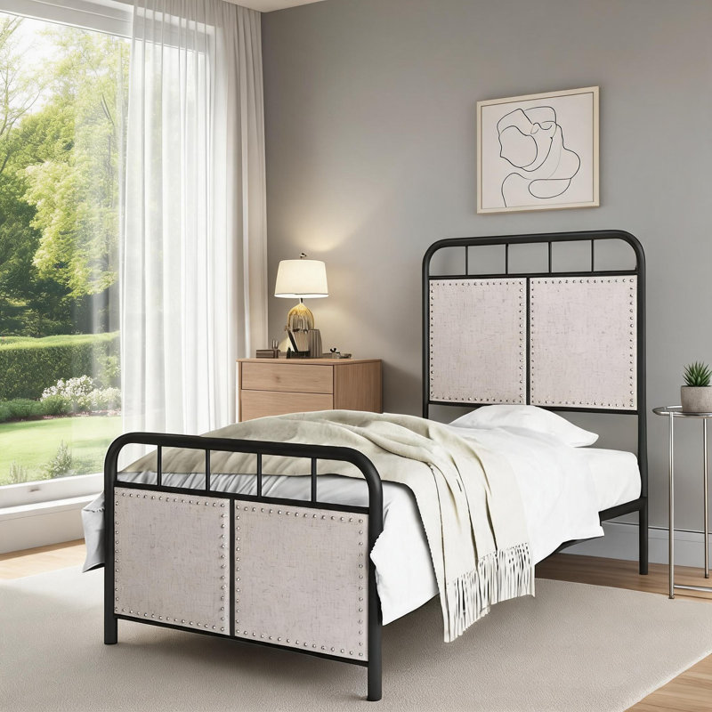 Lit simple tapissier sans sommier tapissier avec cadre en métal noir classique avec tête et pied de lit