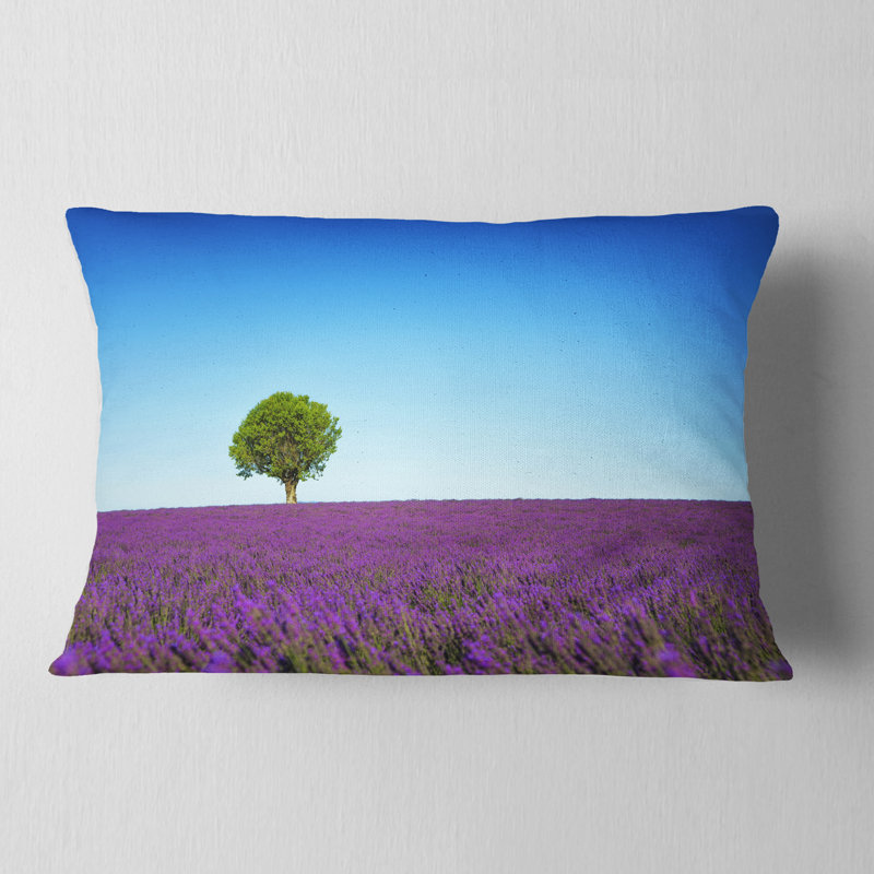 Coussin lombaire paysage arbre avec fleurs lavande