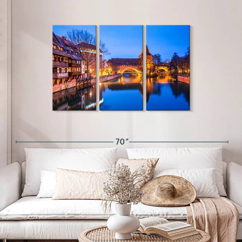 Tergel Nuremberg Glow, 28" H x 45" W
