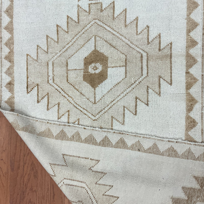 Tapis de couloir Oushak fait à la main Bungalow Rose