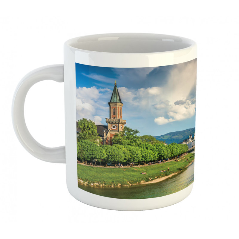 Grande tasse à café européenne