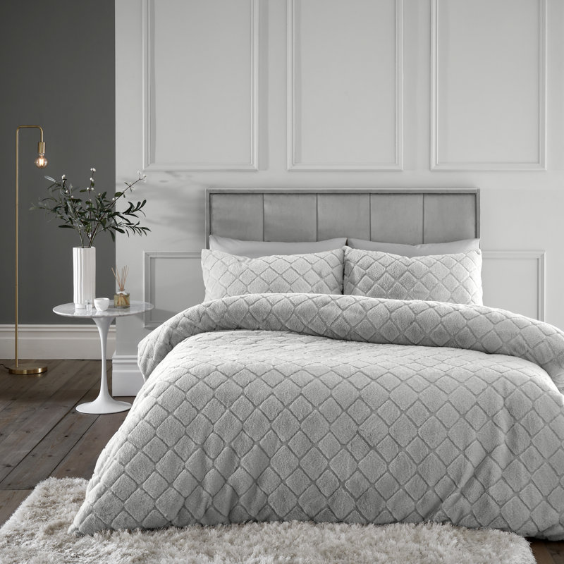 Cosy Diamond Faux Fur Duvet Cover Set, Silver Grey, Single Duvet Cover + 1 Standard Pillowcase