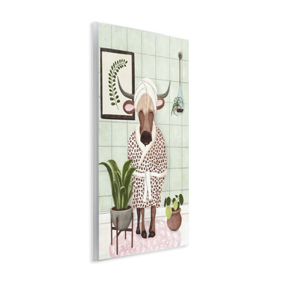 Vache dans un peignoir, art mural par JJ Design House, LLC.