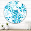 Turquoise, feuilles et baies sur fond blanc-68856557