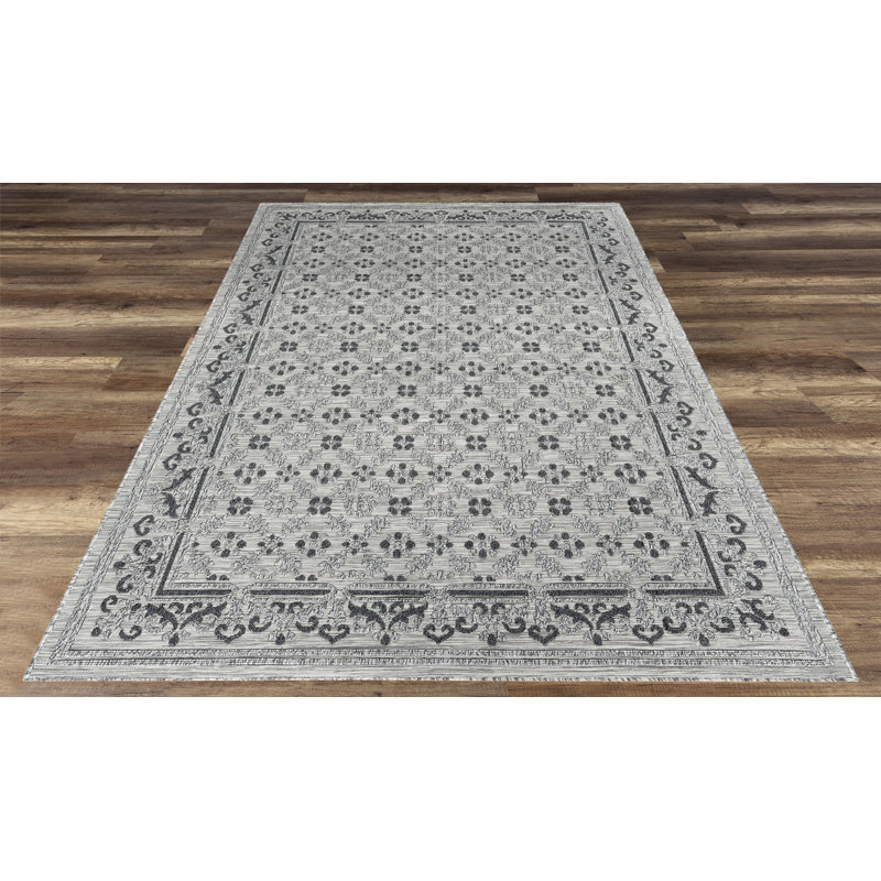 Tapis d'intérieur / extérieur Varner, Rectangle 7 pi 10 po x 10 pi 2 po