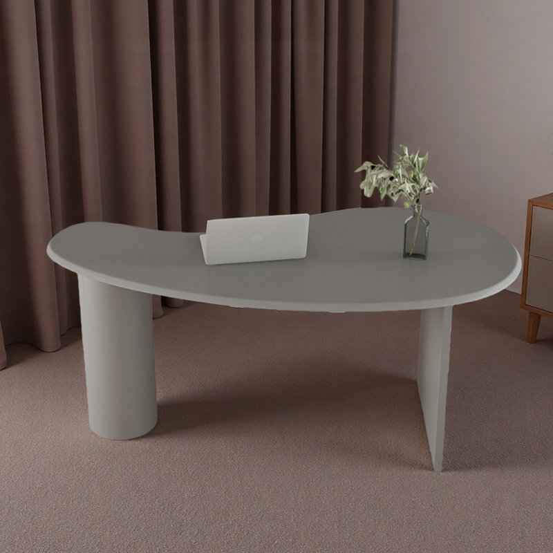 Bureau courbé Nordic Modern, H 29,5 po x l 63 po x P 27,6 po