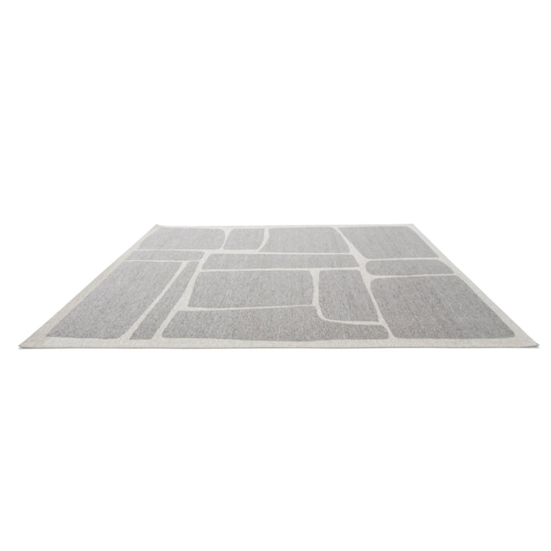 100% recycled polyester chenille rug with an artisan look